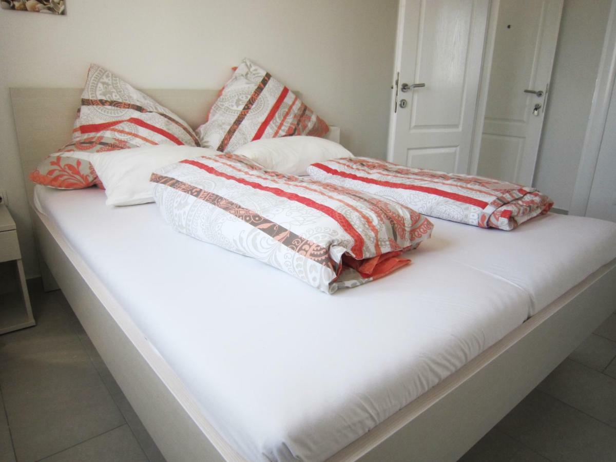 M&B Guest House Srima Exterior foto