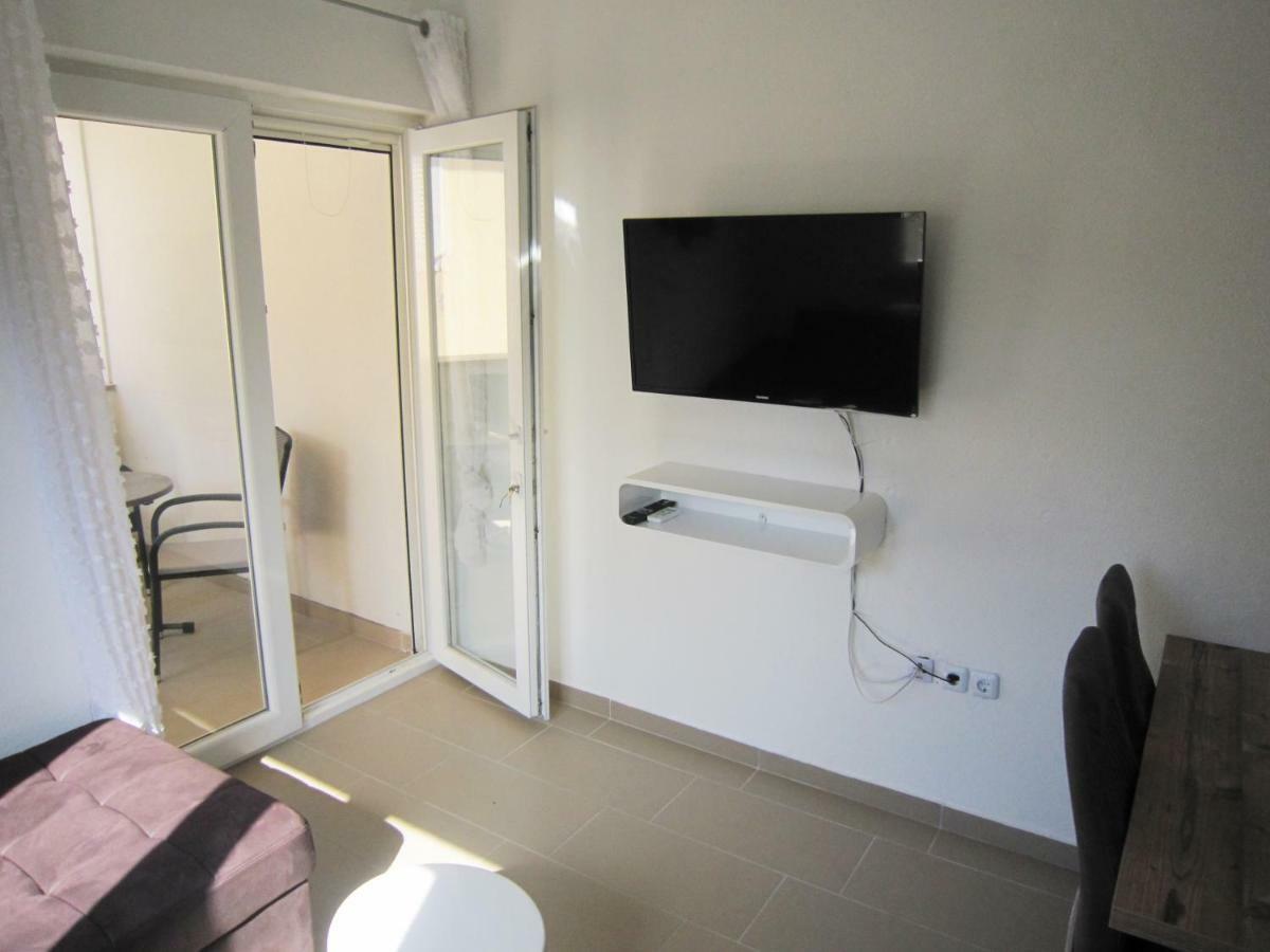 M&B Guest House Srima Exterior foto